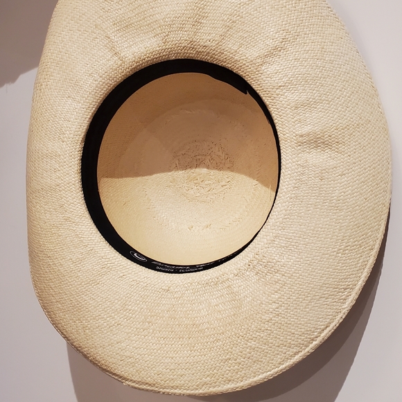 Hamd woven hat with blue ribbon details - Picture 4 of 4